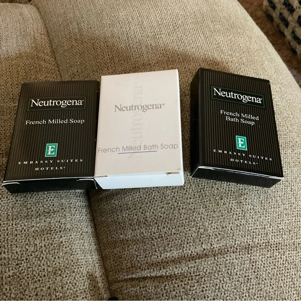 🌸3 for $18🌸 Neutrogena French Milled Soap 3 Travel size bars 2 hand 1 bath